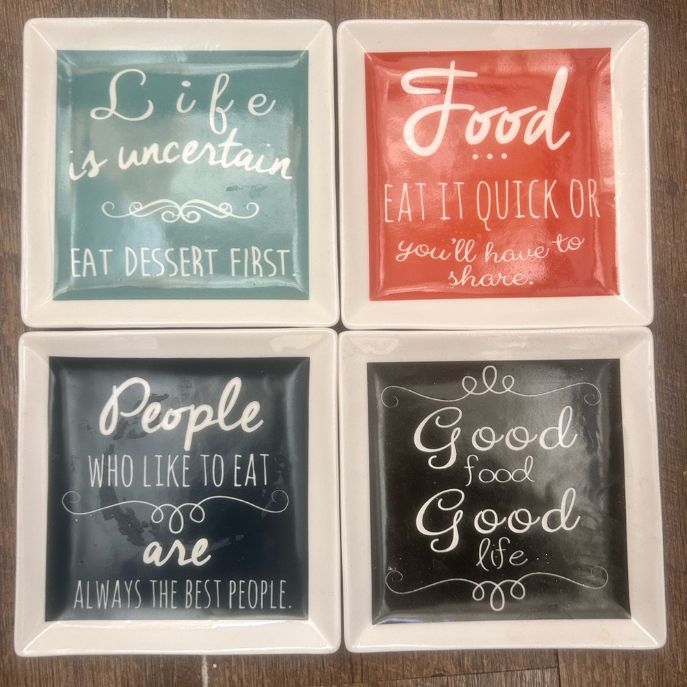 Decorative Quote Plates in Black and Red